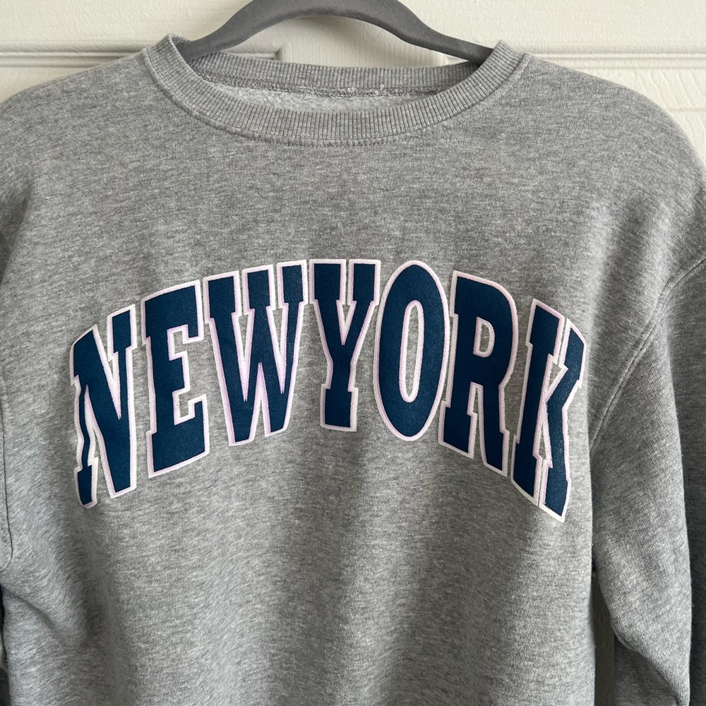 Gray New York Sweatshirt Xsmall - Picture 3 of 3